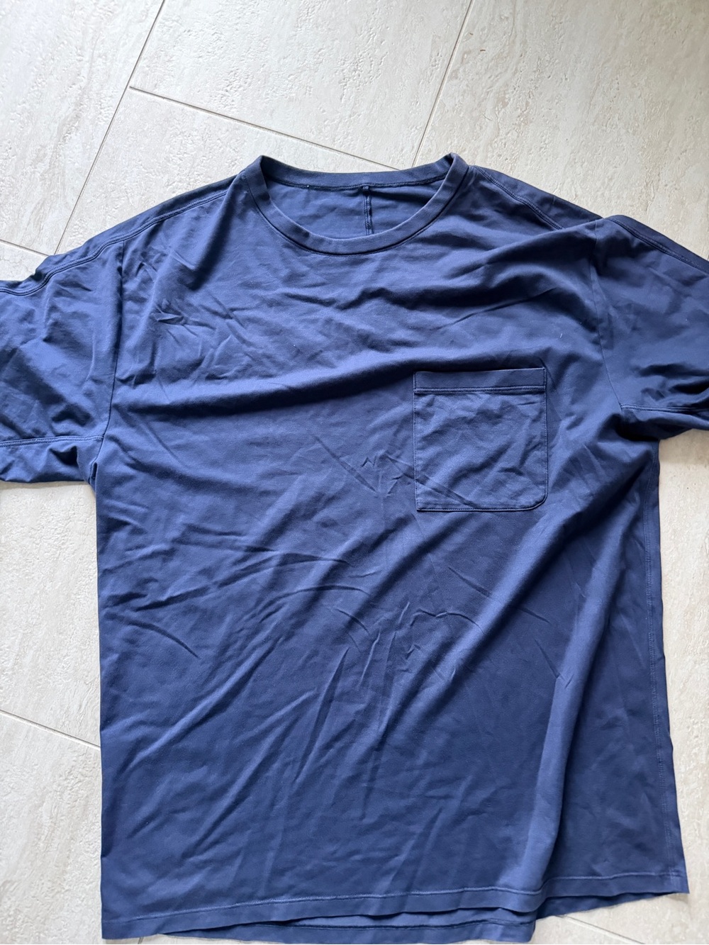 Lululemon man Navy tee M/L